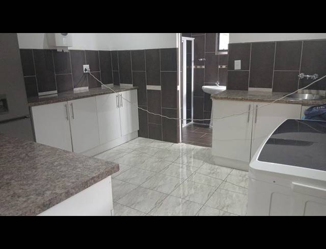 3 BEDROOM HOUSE FOR SALE IN SUNFORD